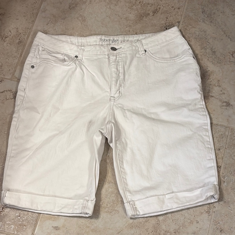 Classic White Women’s Shorts